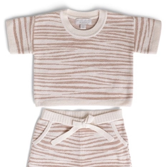 NWT Barefoot Dreams Toddler Set-Tan Animal (4T/5T)
